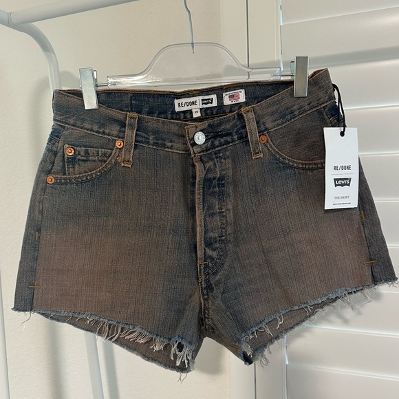 RE/DONE Levi’s The Short Tinted Blush Pink - Picture 2 of 5